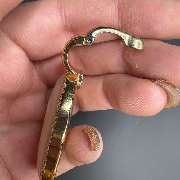 Premier Designs Mother of Pearl Enhancer Pendant Double Sided Magnetic - Picture 3 of 5